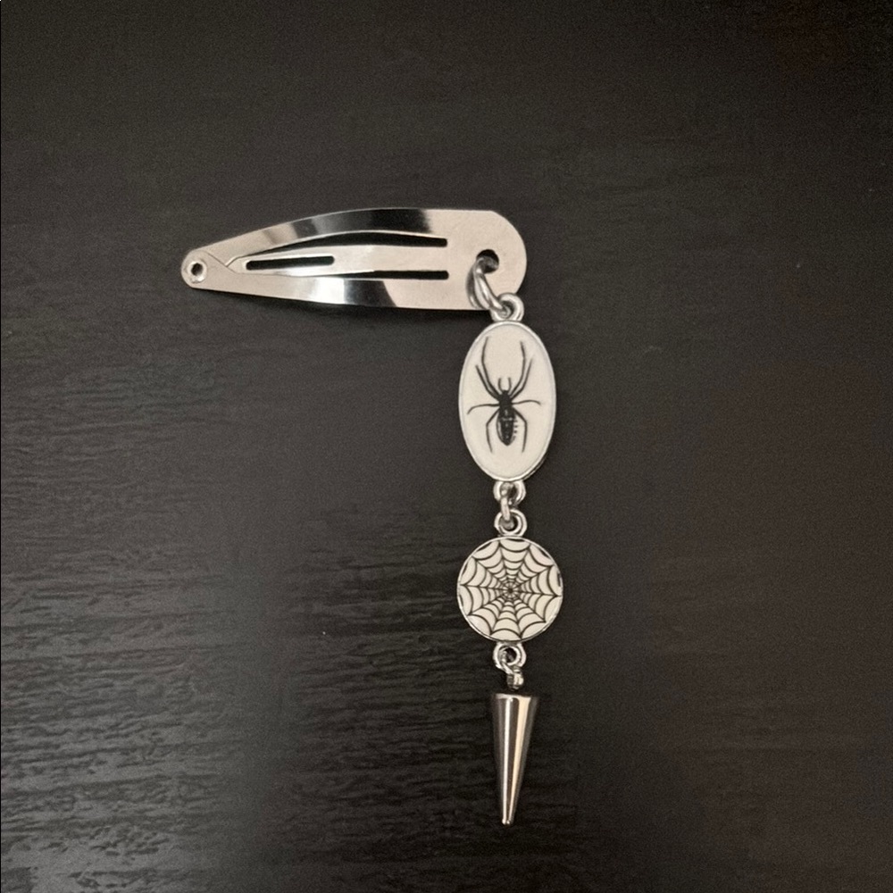 Silver Spider Hair Clip